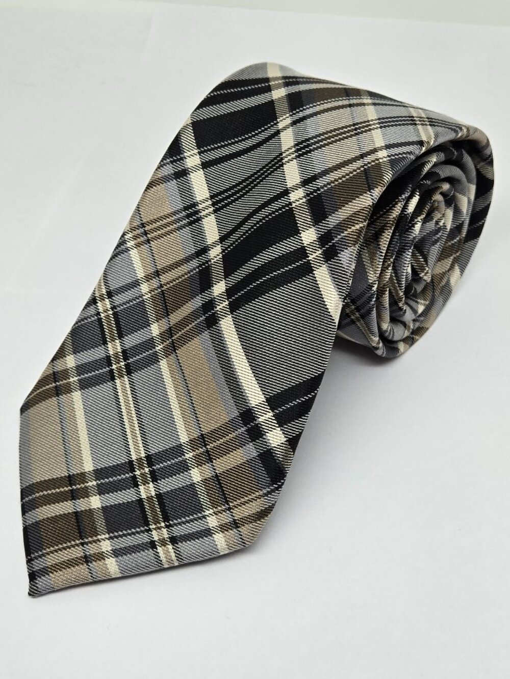 Chaps 100% Silk Plaid Mens Tie, Brown, Black, Tan
